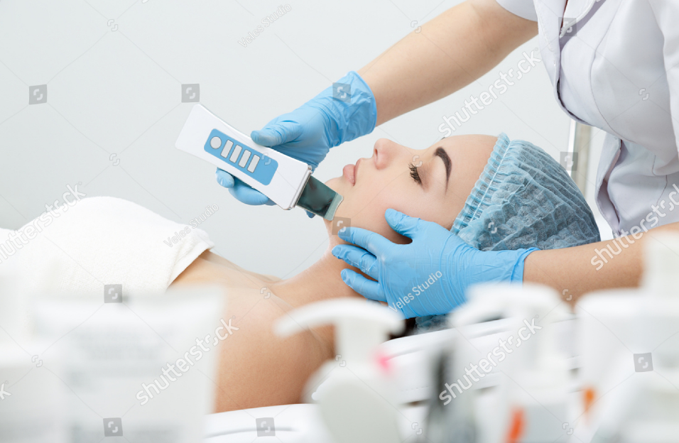Woman undergoing botox process.